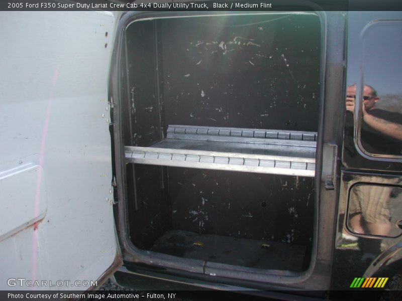 Black / Medium Flint 2005 Ford F350 Super Duty Lariat Crew Cab 4x4 Dually Utility Truck