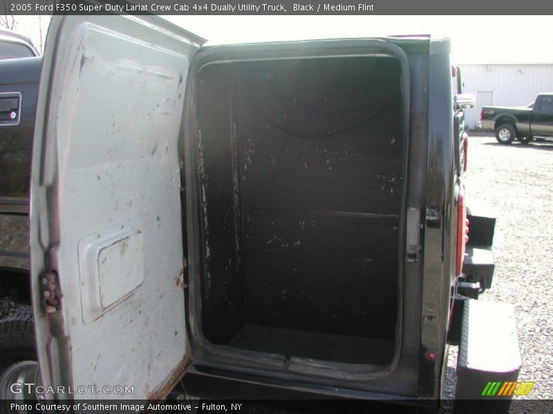 Black / Medium Flint 2005 Ford F350 Super Duty Lariat Crew Cab 4x4 Dually Utility Truck