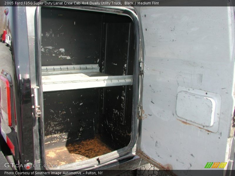 Black / Medium Flint 2005 Ford F350 Super Duty Lariat Crew Cab 4x4 Dually Utility Truck