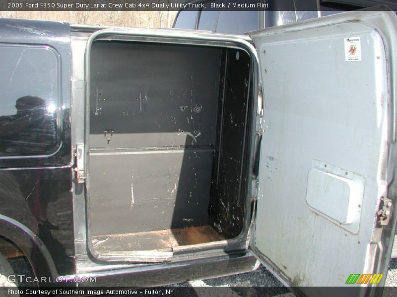 Black / Medium Flint 2005 Ford F350 Super Duty Lariat Crew Cab 4x4 Dually Utility Truck