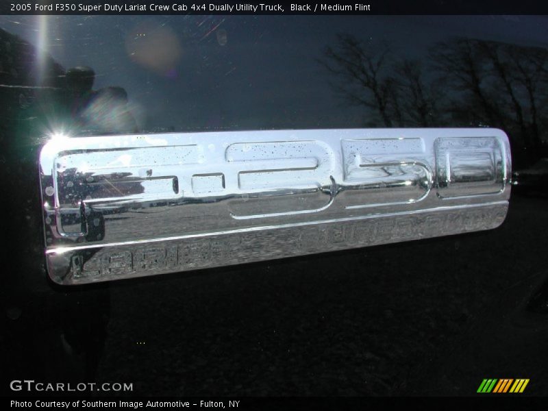 Black / Medium Flint 2005 Ford F350 Super Duty Lariat Crew Cab 4x4 Dually Utility Truck