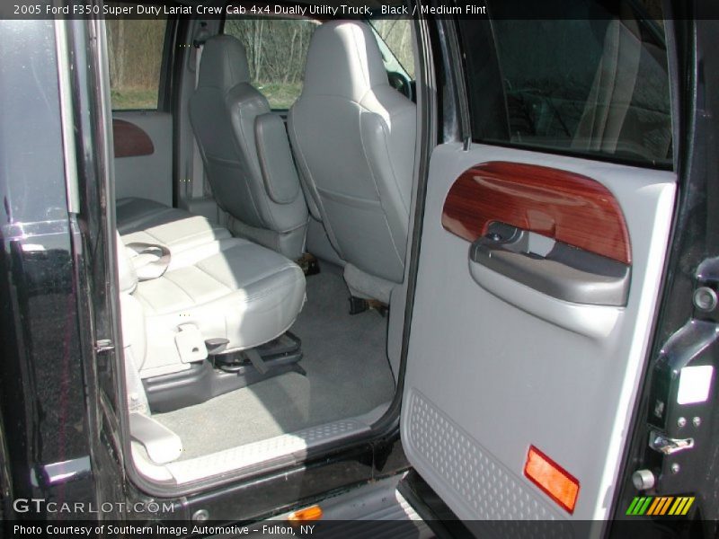 Black / Medium Flint 2005 Ford F350 Super Duty Lariat Crew Cab 4x4 Dually Utility Truck