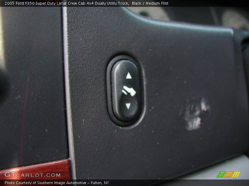 Black / Medium Flint 2005 Ford F350 Super Duty Lariat Crew Cab 4x4 Dually Utility Truck