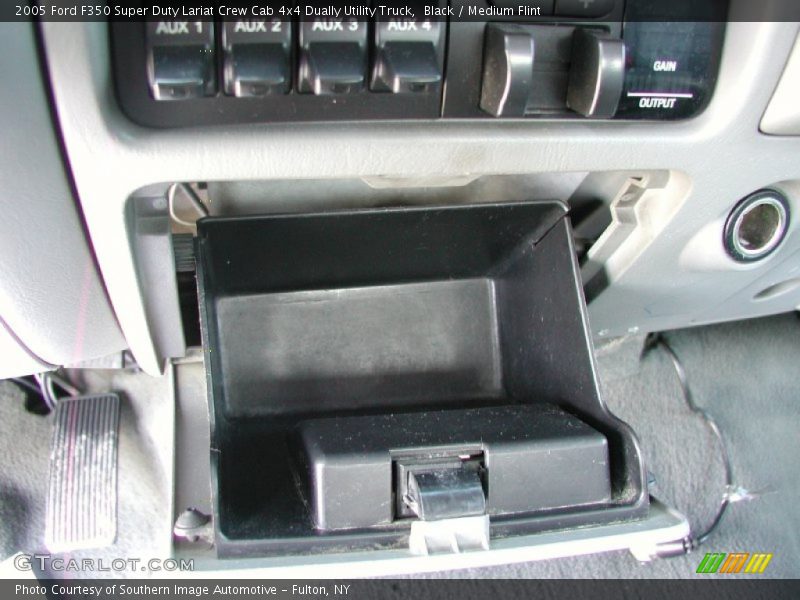 Black / Medium Flint 2005 Ford F350 Super Duty Lariat Crew Cab 4x4 Dually Utility Truck