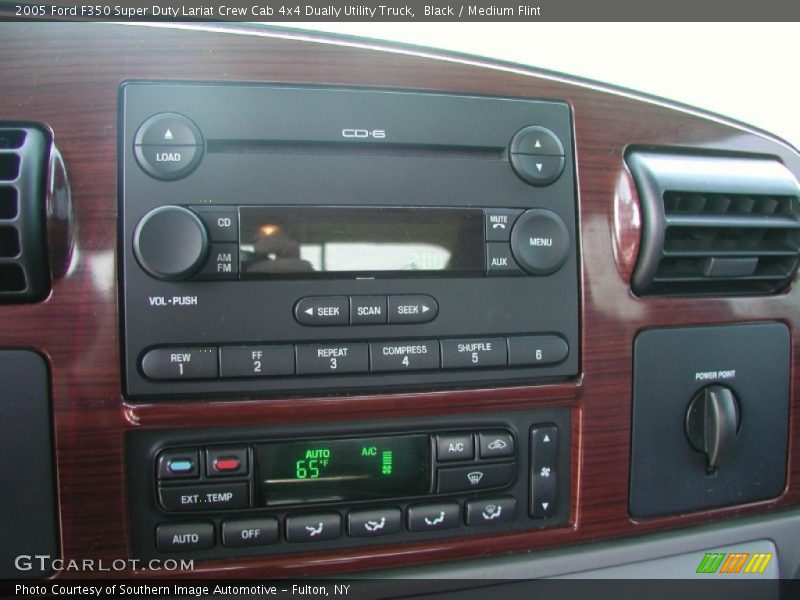 Black / Medium Flint 2005 Ford F350 Super Duty Lariat Crew Cab 4x4 Dually Utility Truck