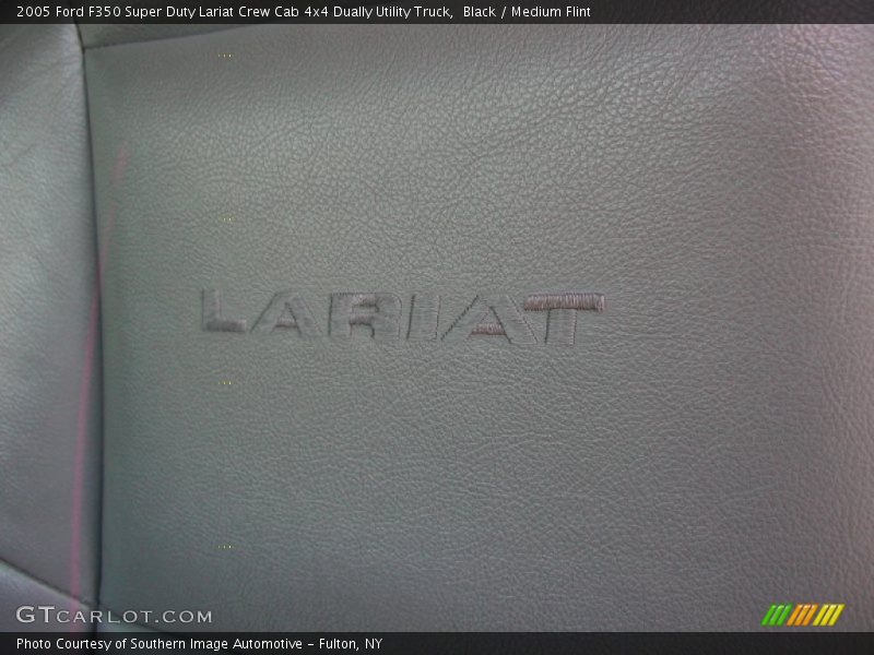 Black / Medium Flint 2005 Ford F350 Super Duty Lariat Crew Cab 4x4 Dually Utility Truck