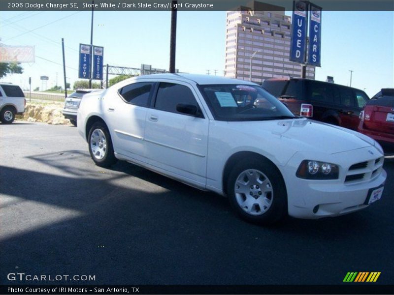 Stone White / Dark Slate Gray/Light Graystone 2006 Dodge Charger SE