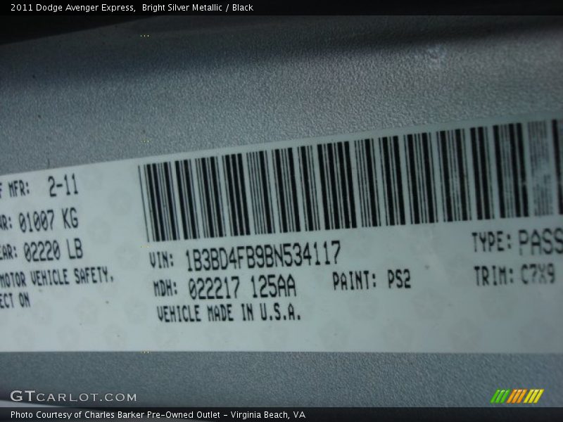 Bright Silver Metallic / Black 2011 Dodge Avenger Express
