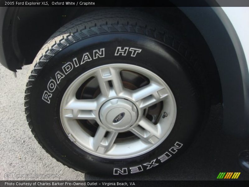 Oxford White / Graphite 2005 Ford Explorer XLS