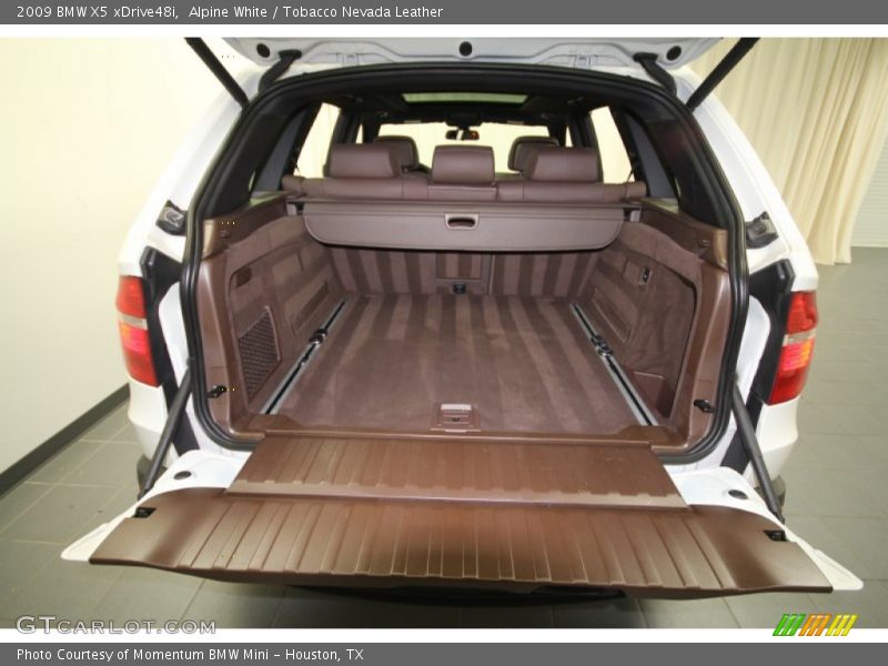  2009 X5 xDrive48i Trunk