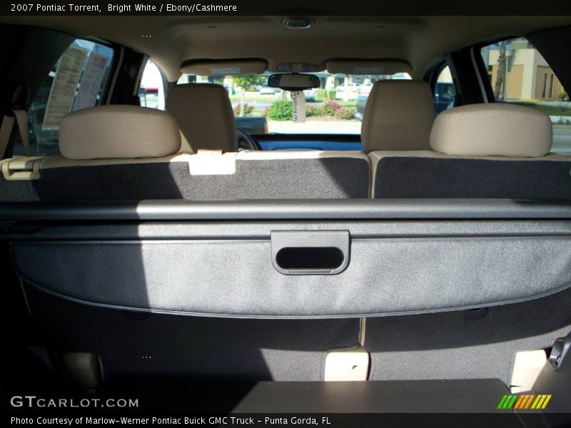 Bright White / Ebony/Cashmere 2007 Pontiac Torrent