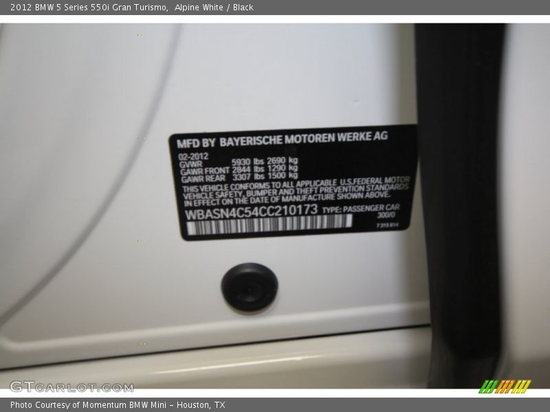 Alpine White / Black 2012 BMW 5 Series 550i Gran Turismo