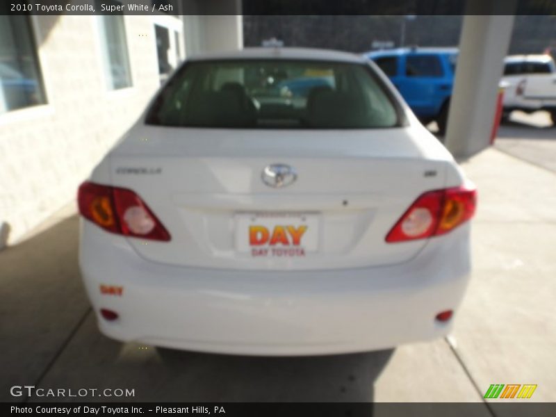 Super White / Ash 2010 Toyota Corolla