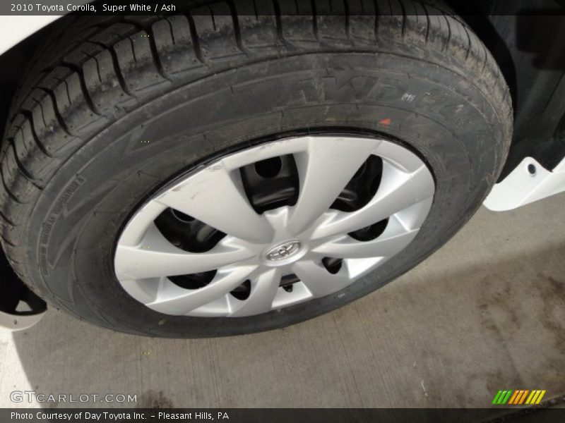 Super White / Ash 2010 Toyota Corolla
