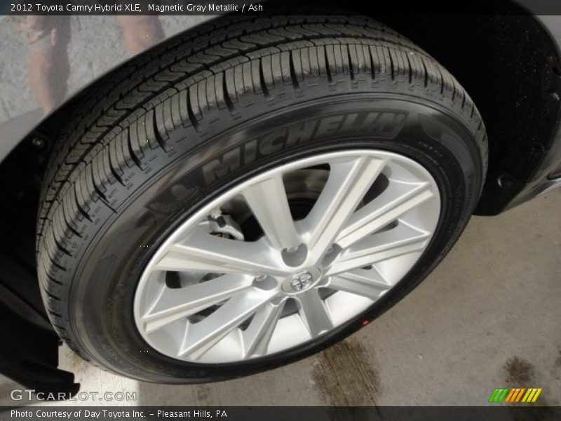 Magnetic Gray Metallic / Ash 2012 Toyota Camry Hybrid XLE