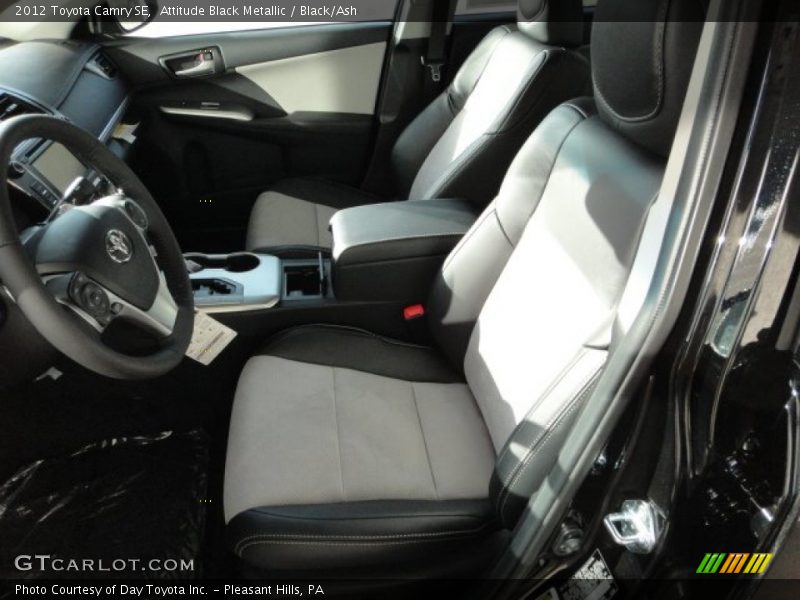Attitude Black Metallic / Black/Ash 2012 Toyota Camry SE
