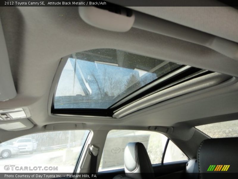 Attitude Black Metallic / Black/Ash 2012 Toyota Camry SE