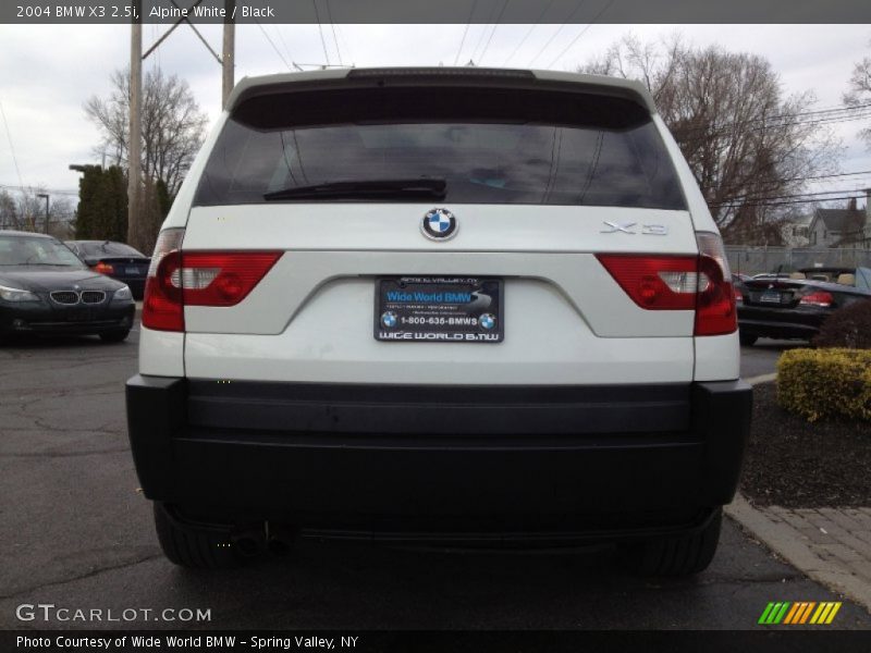 Alpine White / Black 2004 BMW X3 2.5i