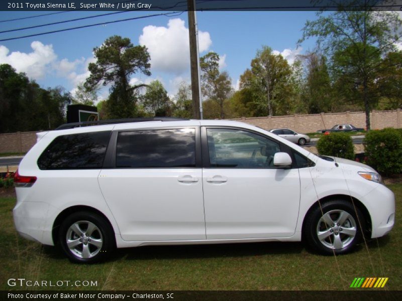 Super White / Light Gray 2011 Toyota Sienna LE