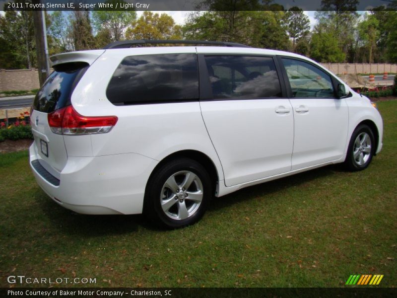 Super White / Light Gray 2011 Toyota Sienna LE
