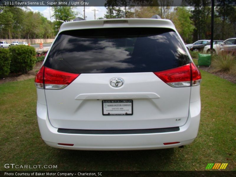 Super White / Light Gray 2011 Toyota Sienna LE