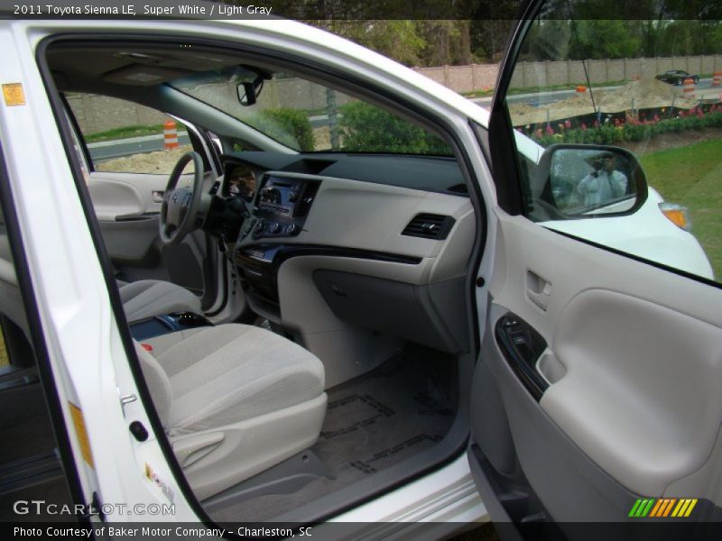 Super White / Light Gray 2011 Toyota Sienna LE