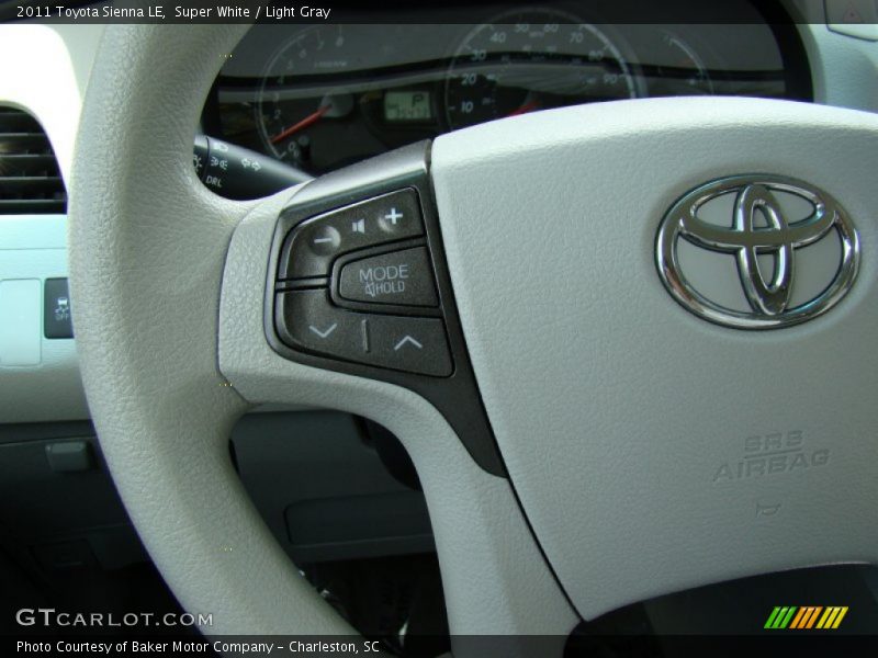 Super White / Light Gray 2011 Toyota Sienna LE