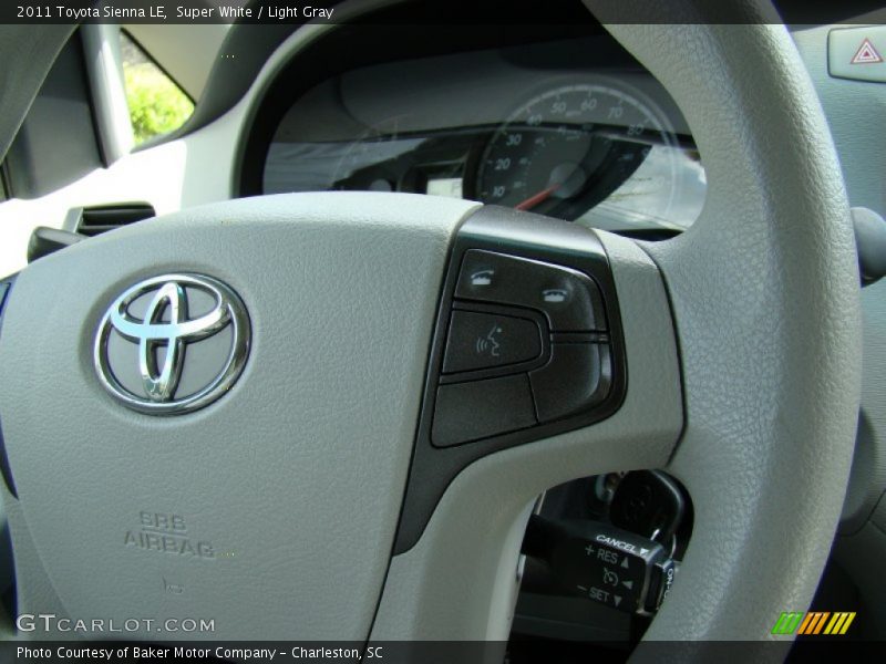 Super White / Light Gray 2011 Toyota Sienna LE
