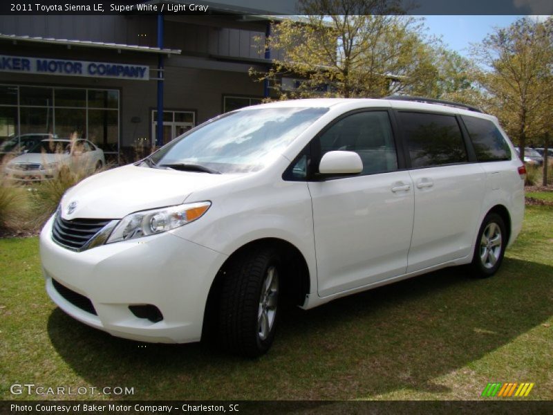 Super White / Light Gray 2011 Toyota Sienna LE