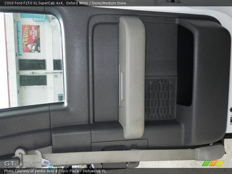Oxford White / Stone/Medium Stone 2009 Ford F150 XL SuperCab 4x4