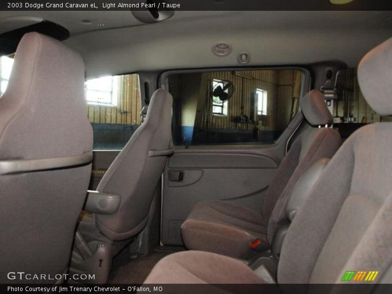 Light Almond Pearl / Taupe 2003 Dodge Grand Caravan eL