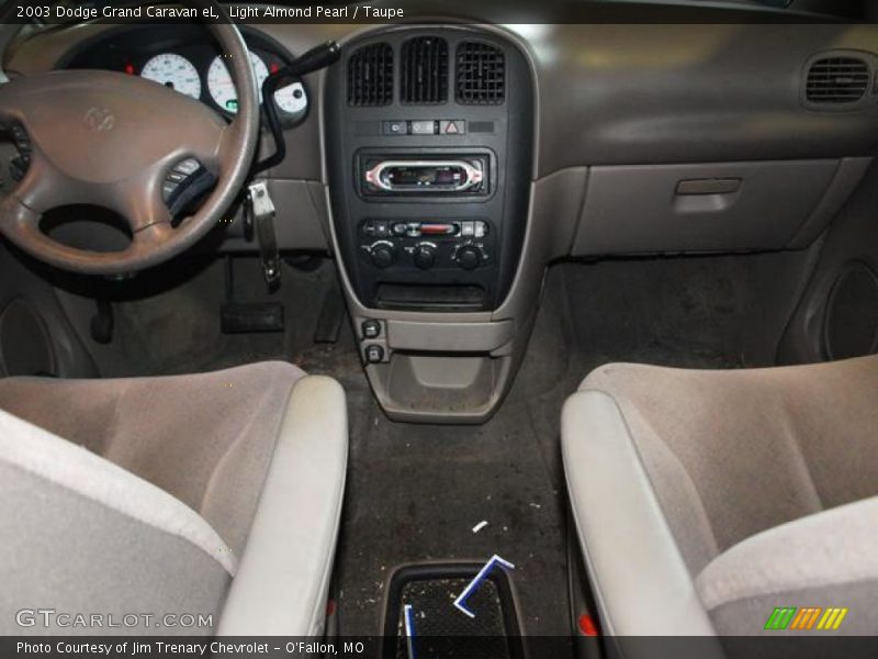 Light Almond Pearl / Taupe 2003 Dodge Grand Caravan eL