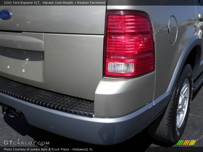Harvest Gold Metallic / Medium Parchment 2002 Ford Explorer XLT