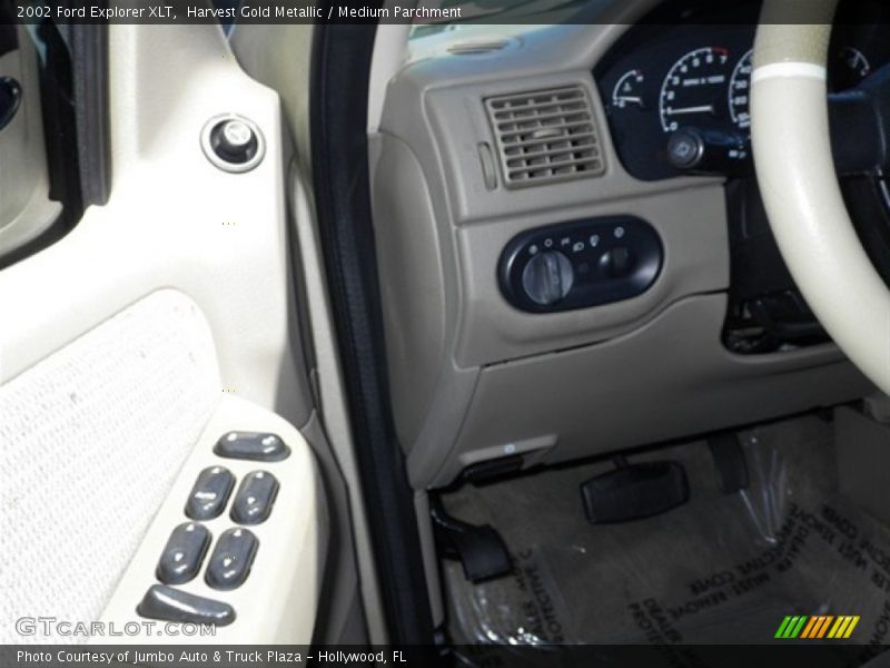 Harvest Gold Metallic / Medium Parchment 2002 Ford Explorer XLT
