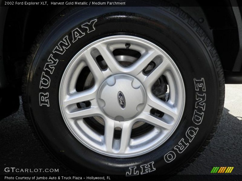 Harvest Gold Metallic / Medium Parchment 2002 Ford Explorer XLT
