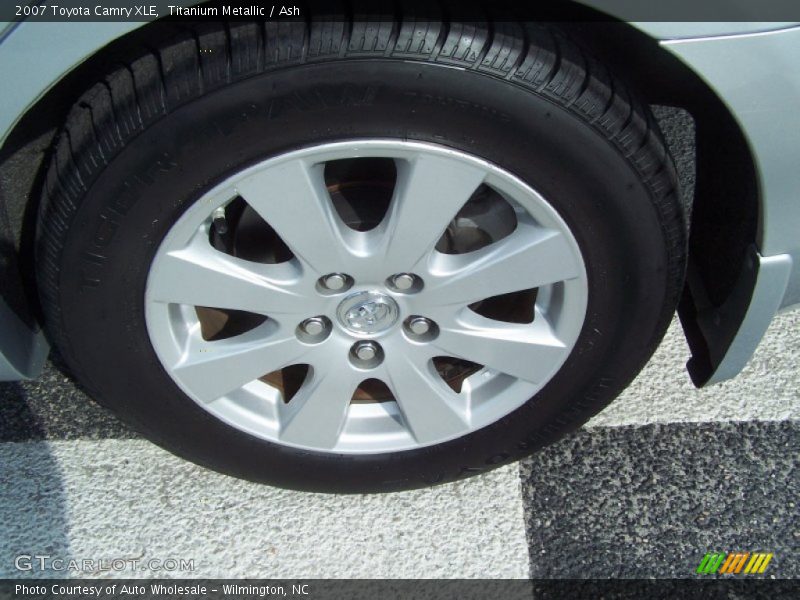 Titanium Metallic / Ash 2007 Toyota Camry XLE