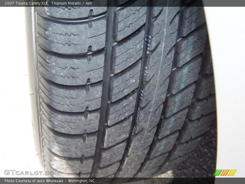 Titanium Metallic / Ash 2007 Toyota Camry XLE