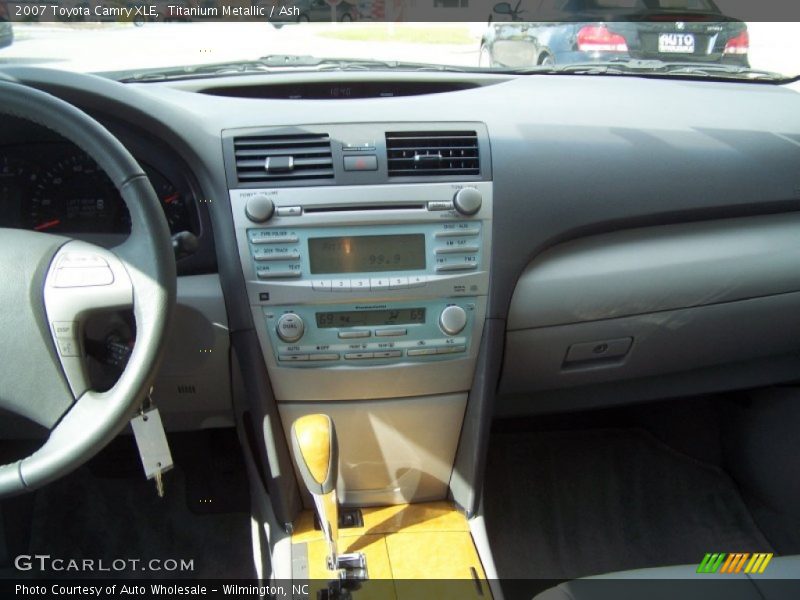 Titanium Metallic / Ash 2007 Toyota Camry XLE
