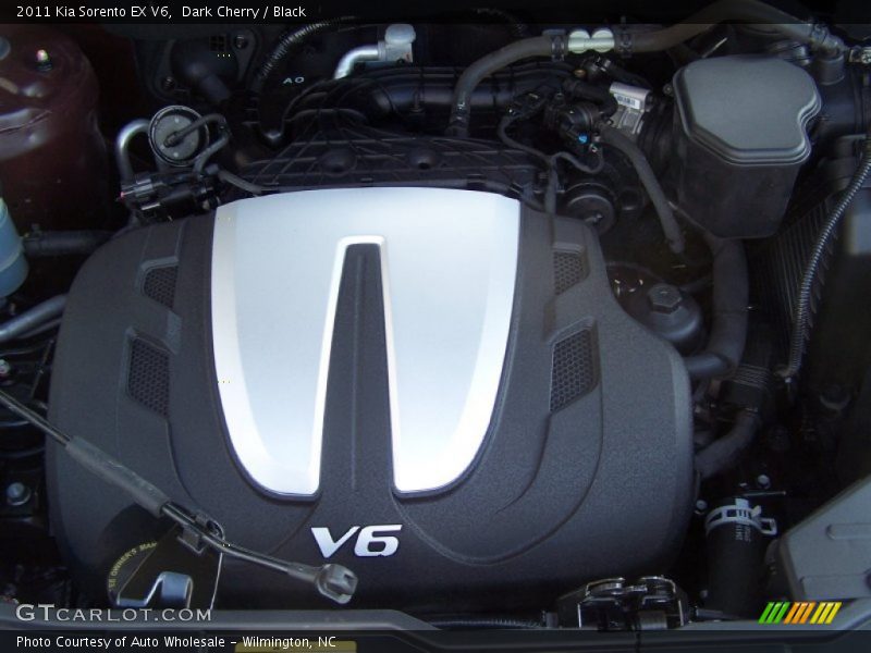 Dark Cherry / Black 2011 Kia Sorento EX V6