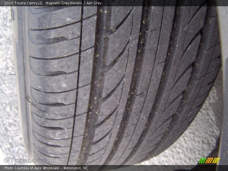Magnetic Gray Metallic / Ash Gray 2010 Toyota Camry LE