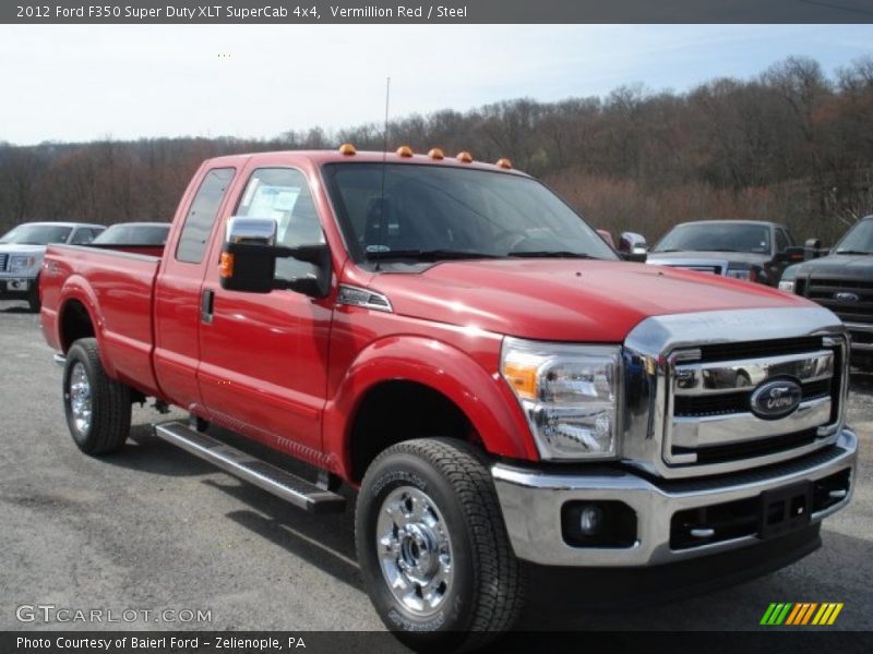 Front 3/4 View of 2012 F350 Super Duty XLT SuperCab 4x4