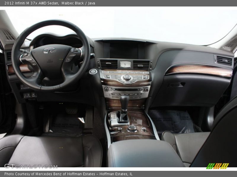 Dashboard of 2012 M 37x AWD Sedan