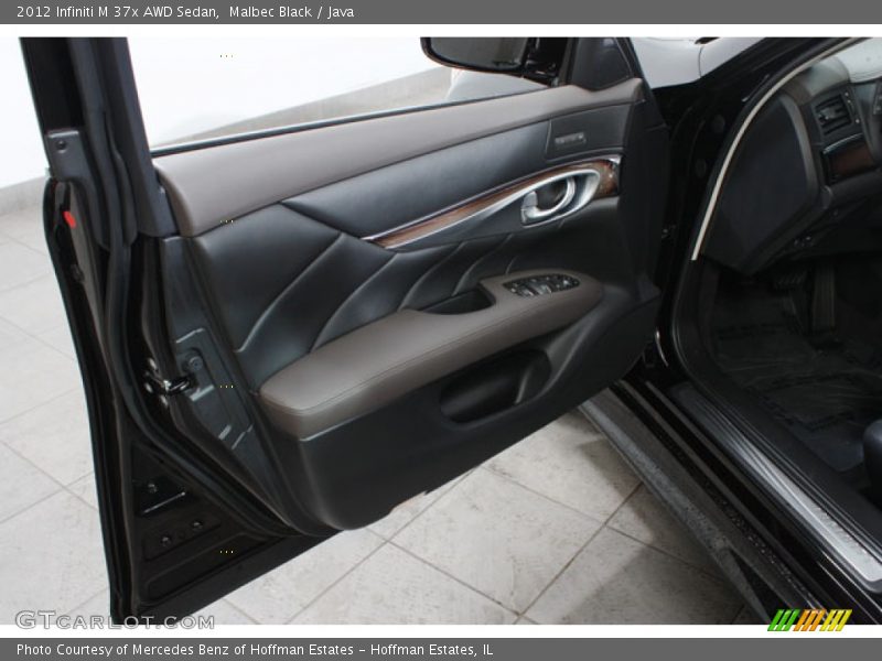 Door Panel of 2012 M 37x AWD Sedan