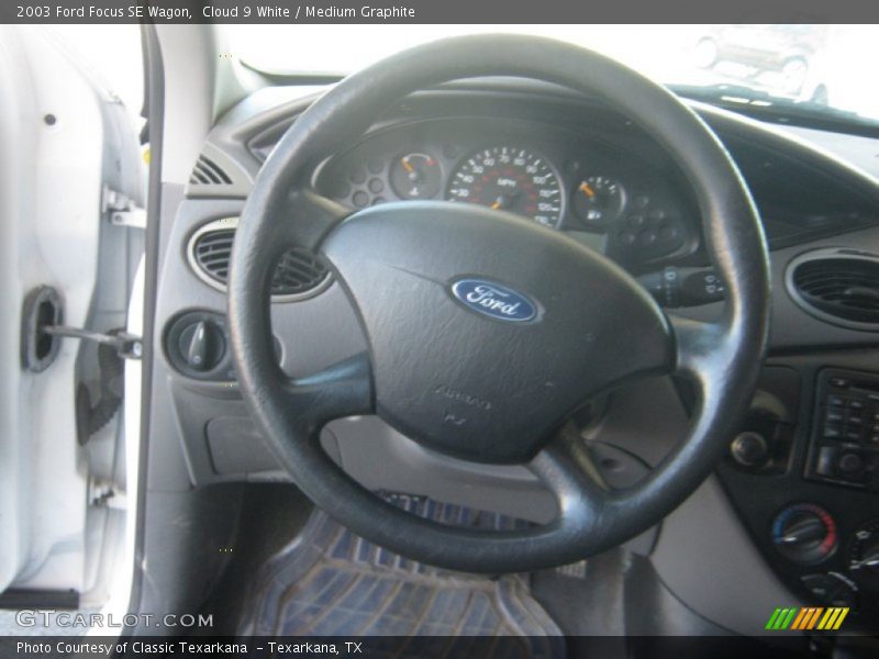 Cloud 9 White / Medium Graphite 2003 Ford Focus SE Wagon