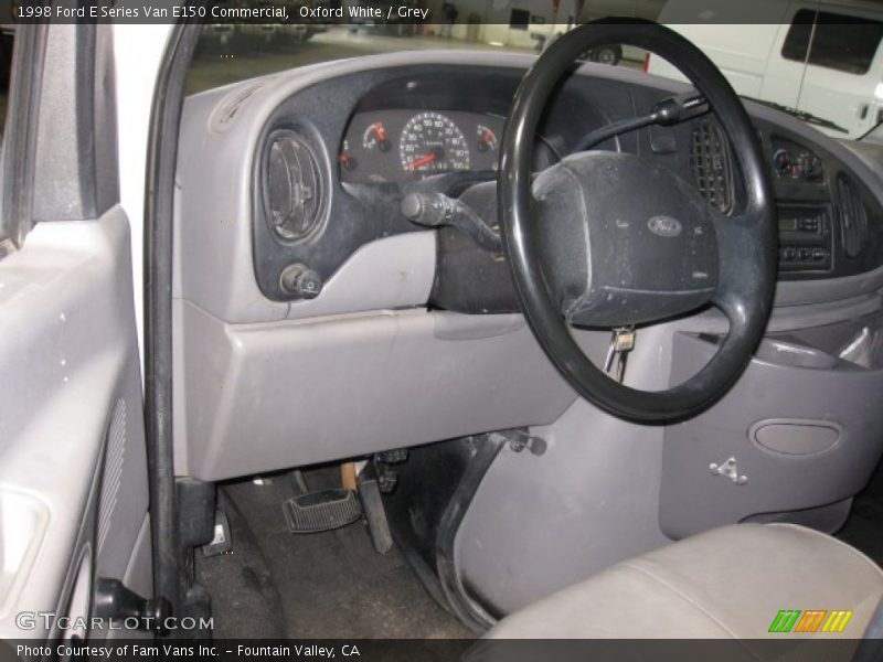 Oxford White / Grey 1998 Ford E Series Van E150 Commercial