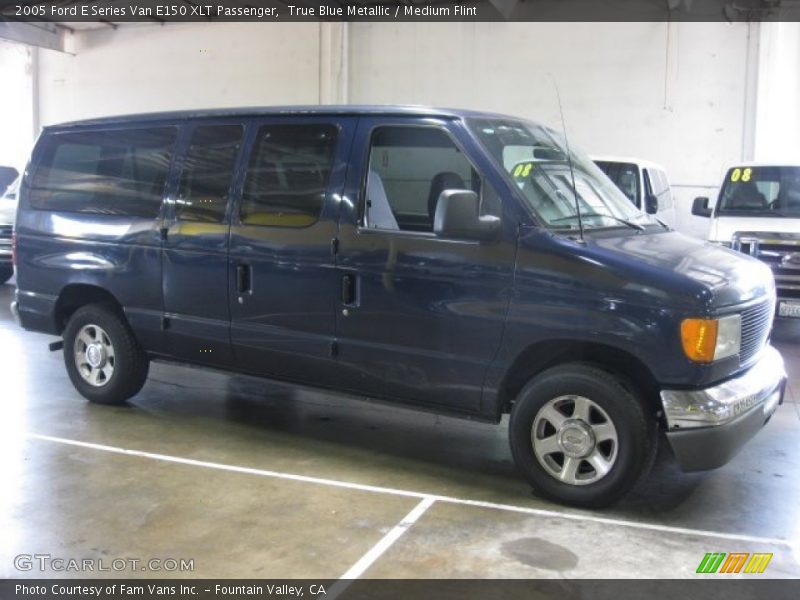 True Blue Metallic / Medium Flint 2005 Ford E Series Van E150 XLT Passenger