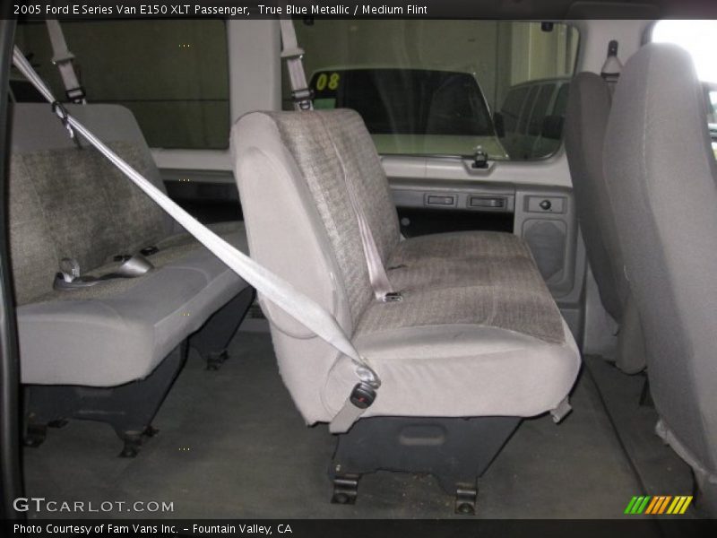 True Blue Metallic / Medium Flint 2005 Ford E Series Van E150 XLT Passenger