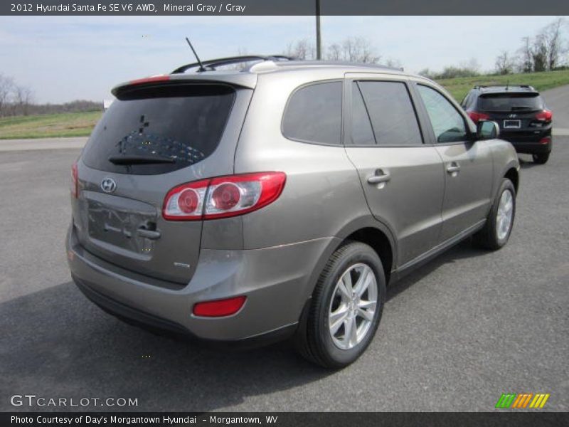 Mineral Gray / Gray 2012 Hyundai Santa Fe SE V6 AWD