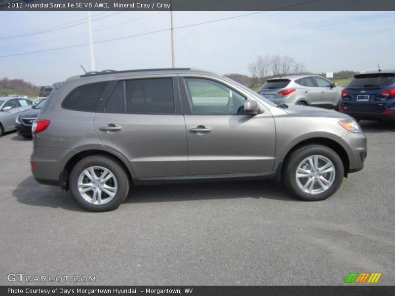 Mineral Gray / Gray 2012 Hyundai Santa Fe SE V6 AWD