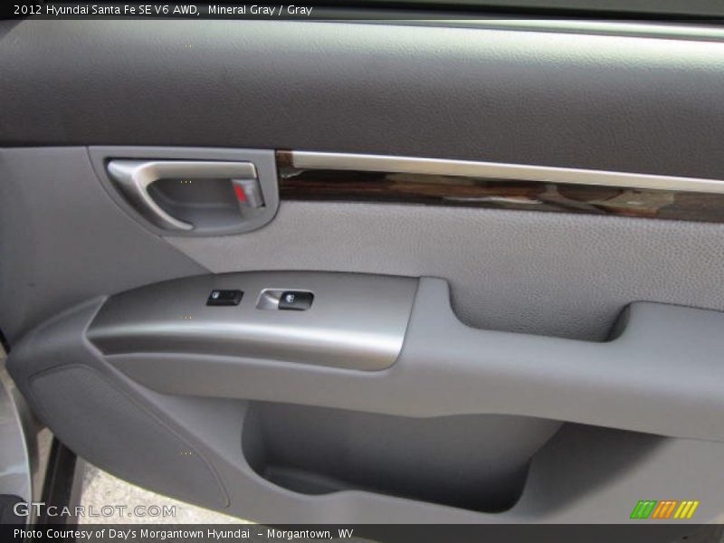 Mineral Gray / Gray 2012 Hyundai Santa Fe SE V6 AWD